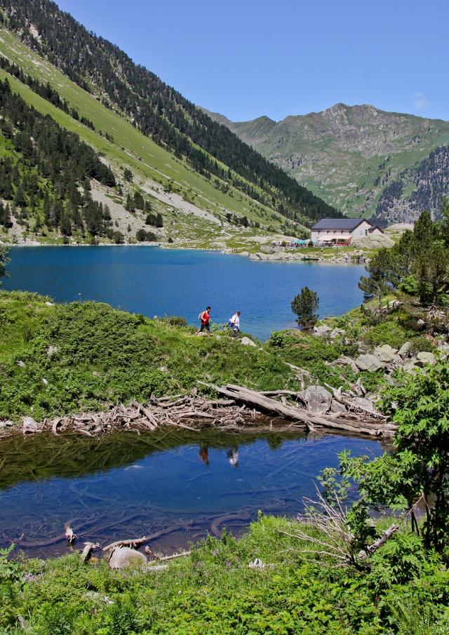 Balade sur les berges du lac de Gaube