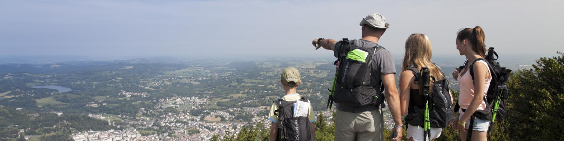 Randonnée en famille au Pic du Jer
