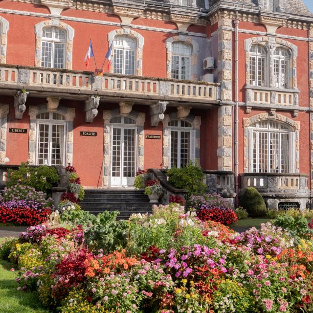 Jardin de l'hôtel de ville de Lourdes