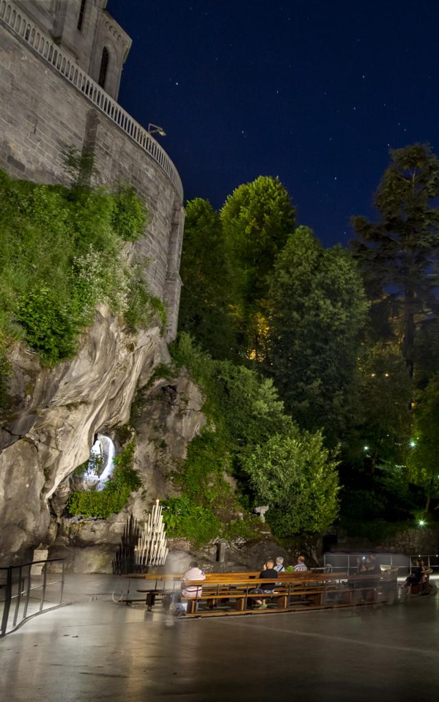 Grotte vue de nuit