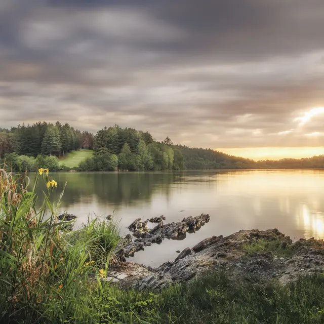 Lac De Lourdes Coucher De Soleil 3 Nathan Ardillon Mars2026 Bd