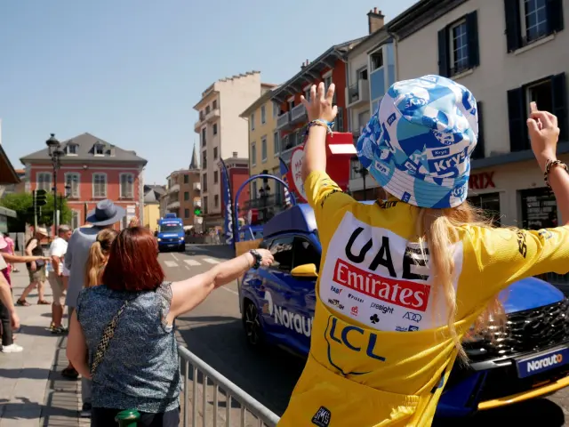 Tour De France Caravane 1er Plan Enfant Bob 2026 Ot Lourdes
