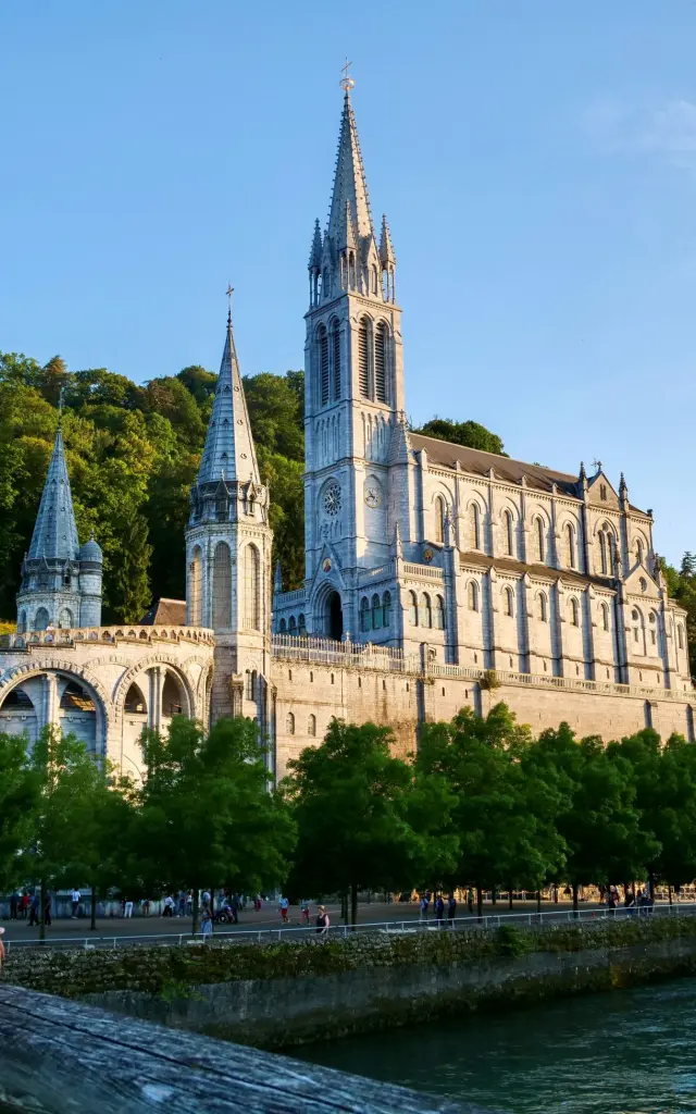 Sanctuaire Lourdes X Le Temps Dun Week End 2025 1