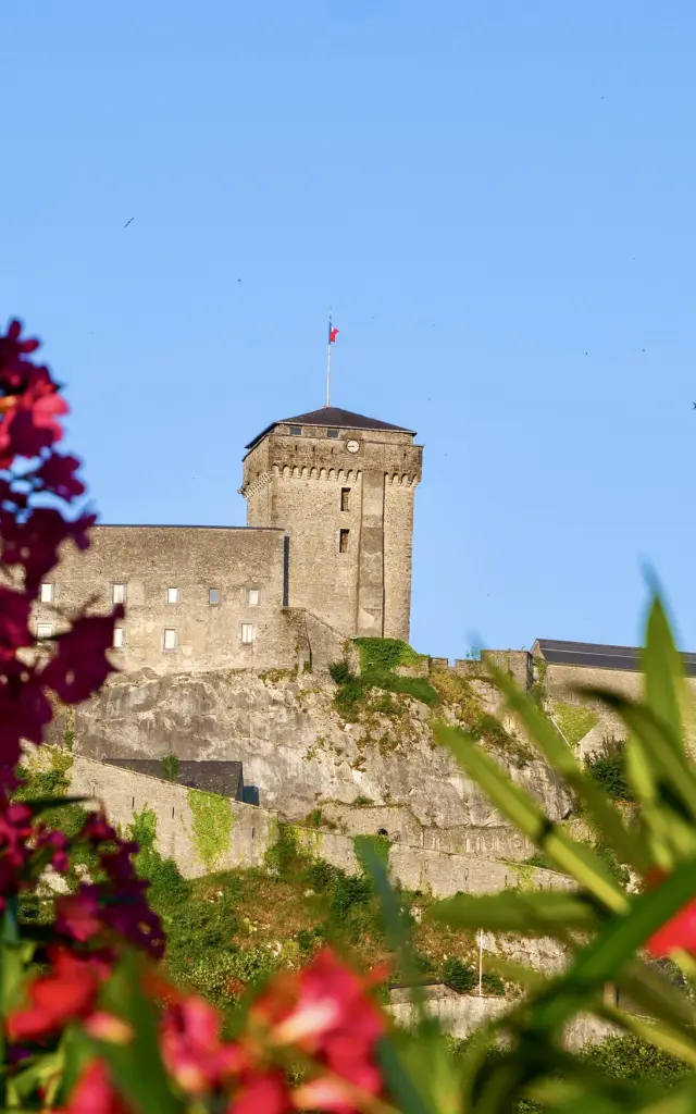 Chateau 2 Lourdes X Le Temps Dun Week End 2025