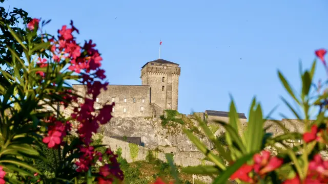 Chateau 2 Lourdes X Le Temps Dun Week End 2025