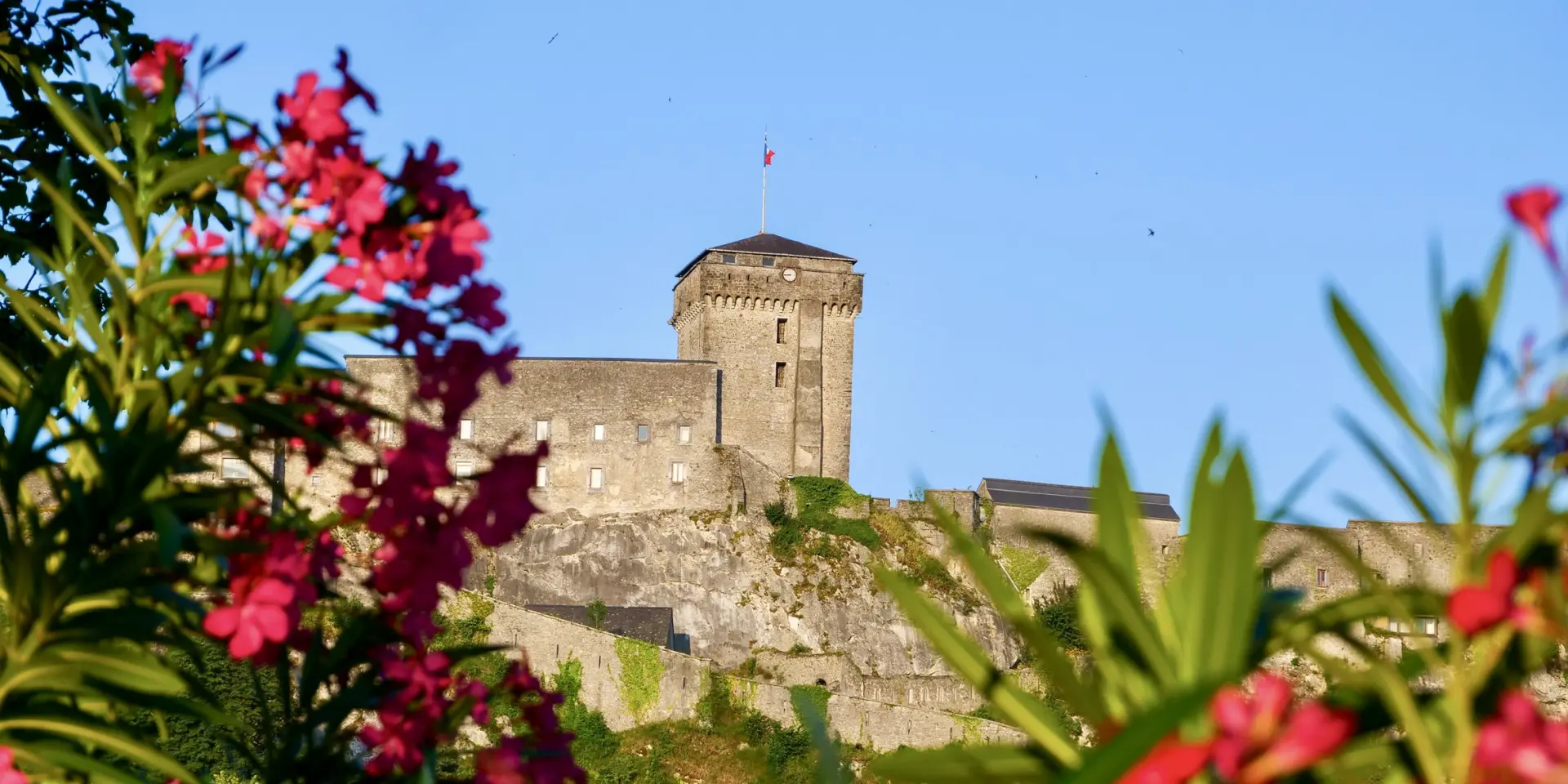 Chateau 2 Lourdes X Le Temps Dun Week End 2025