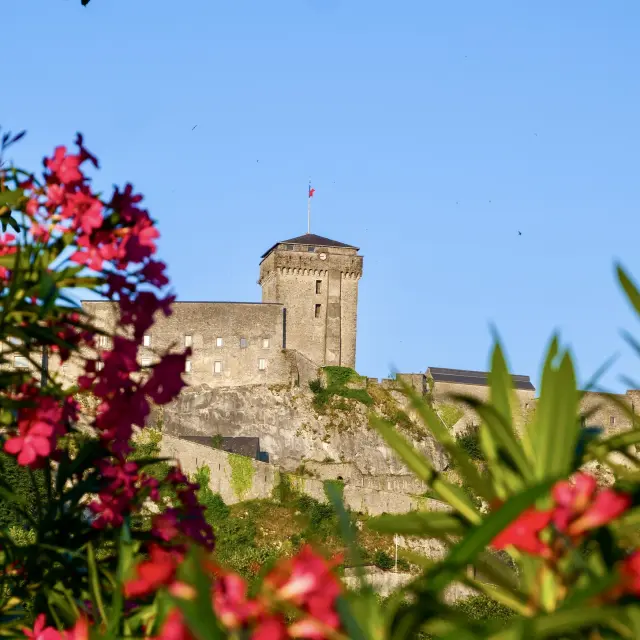 Chateau 2 Lourdes X Le Temps Dun Week End 2025