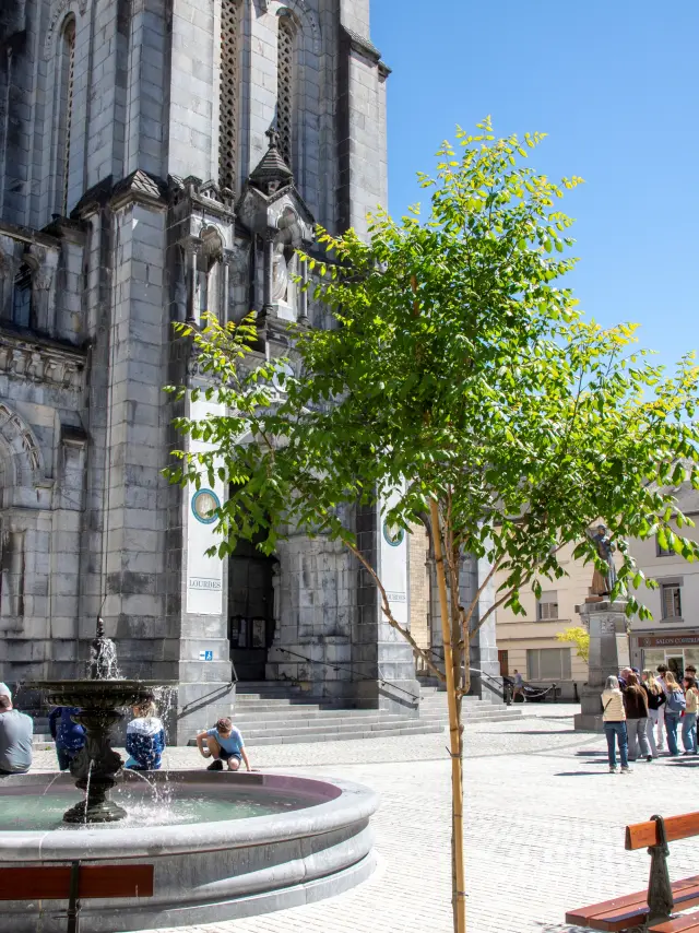 2026 Printemps Lourdes 110 Place Eglise Paroissiale Sacre Coeur Pierre Vincent
