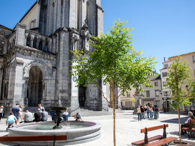 2026 Printemps Lourdes 110 Place Eglise Paroissiale Sacre Coeur Pierre Vincent