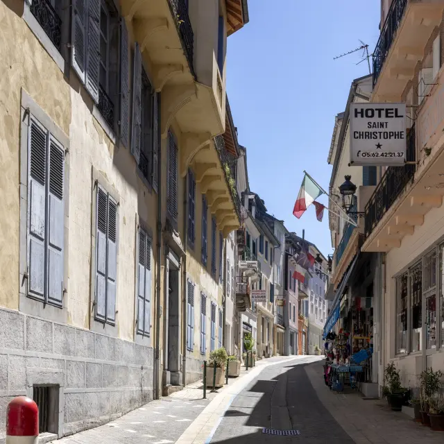 2025 Printemps Lourdes 106 Patrimoine Architecture Rue Du Bourg Pierre Vincent