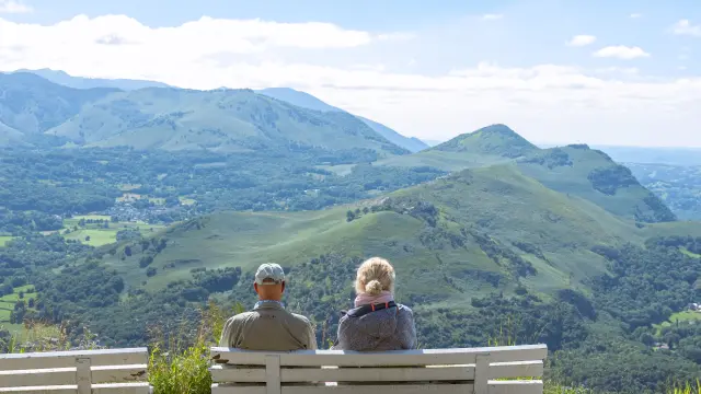 Couple Banc Panorama Pic Du Jer 1 ⓒpillter Otlourdes2024