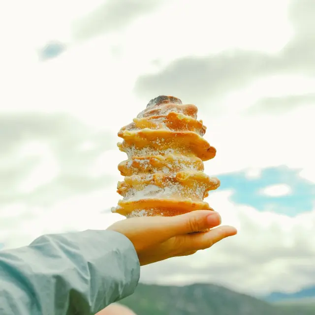 Lourdes Rando Massif Du Beout Gateau A La Broche Alexandre Le Bris Elisa Bonneau Les Paresseux Curieux