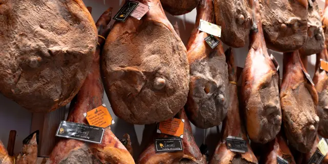 Maison Du Jambon Noir De Bigorre 13 Morgane Maunas